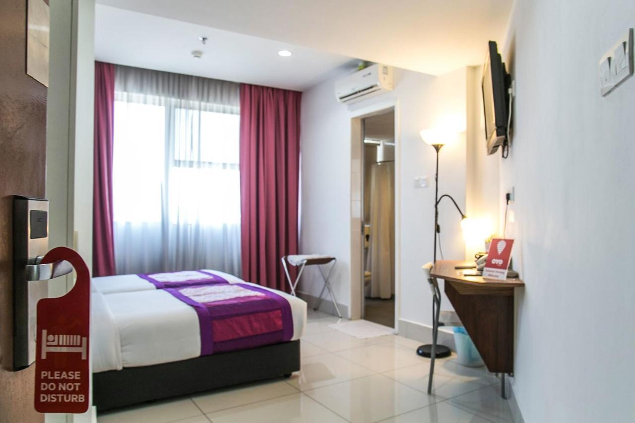 Oyo 180 V Hotel Kuala Lumpur Eksteriør billede